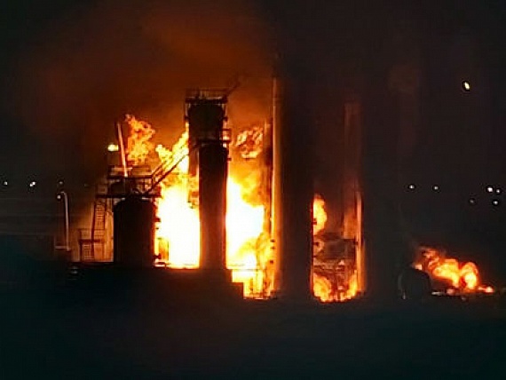 Пожар на нефтеперерабатывающем заводе "Лукойла" в Ухте