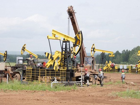 Один человек погиб при ремонте на нефтяном месторождении в Удмуртии