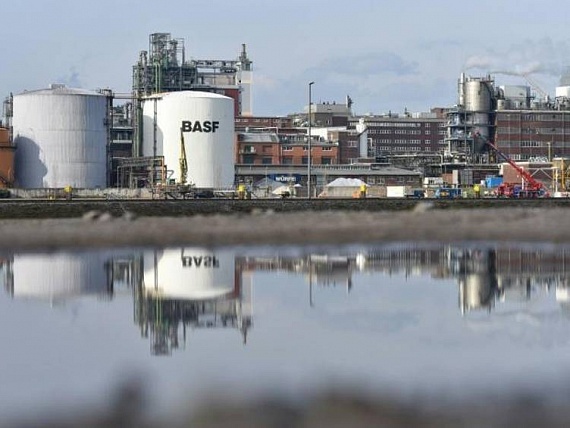 На химическом заводе BASF в Германии прогремел взрыв